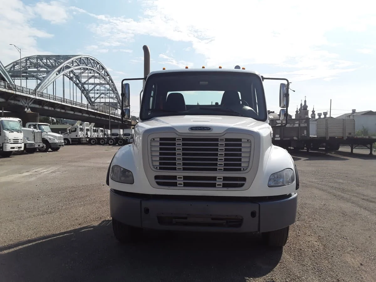 2016 Freightliner M2 112 in Pittsburgh, PA — photo 2