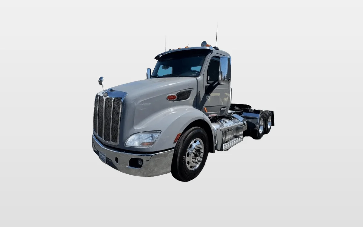 2019 Peterbilt 579 - image 1