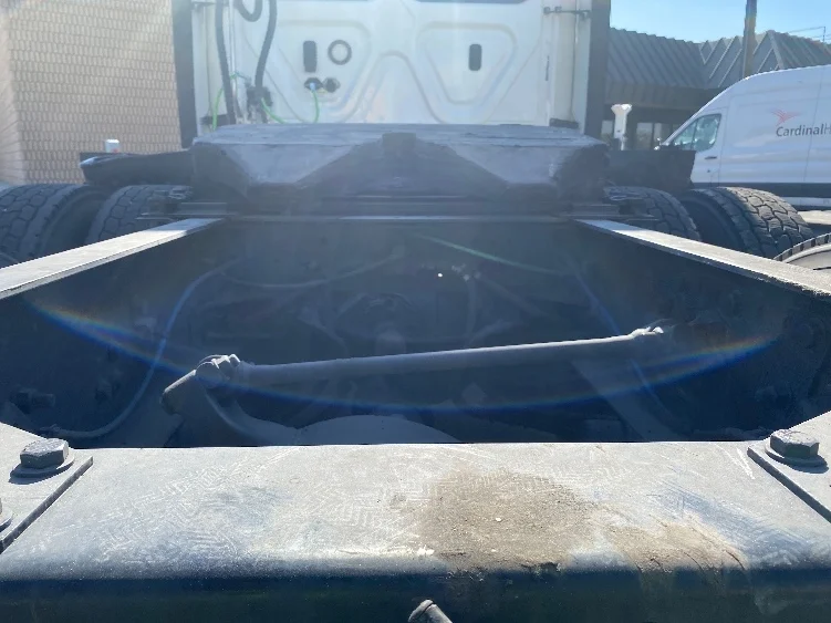 2019 Freightliner Cascadia in Fontana, CA — photo 6