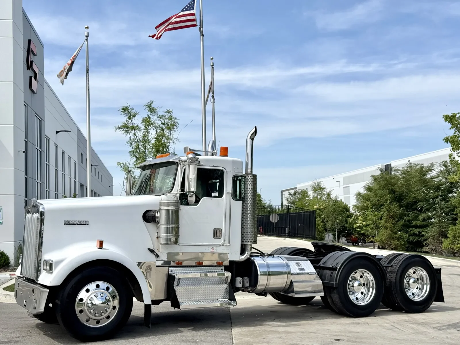 2000 Kenworth W900