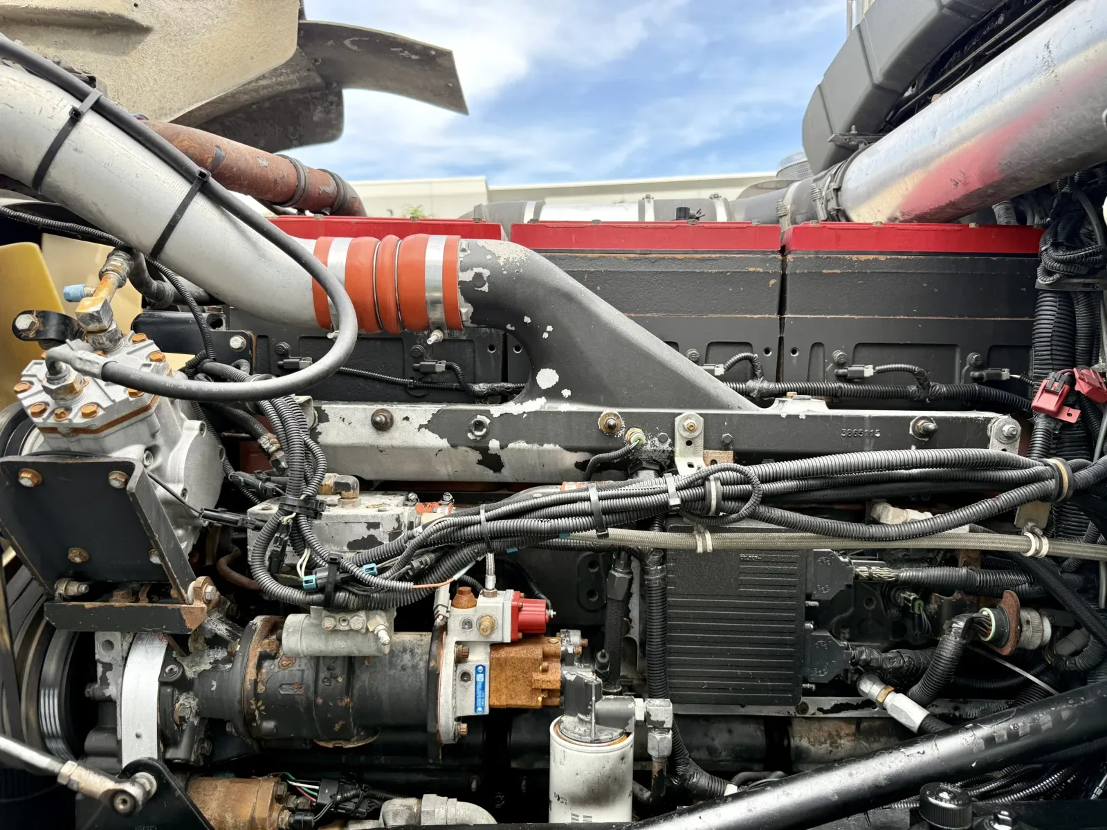 2000 Kenworth W900 in New Lenox, IL — photo 12