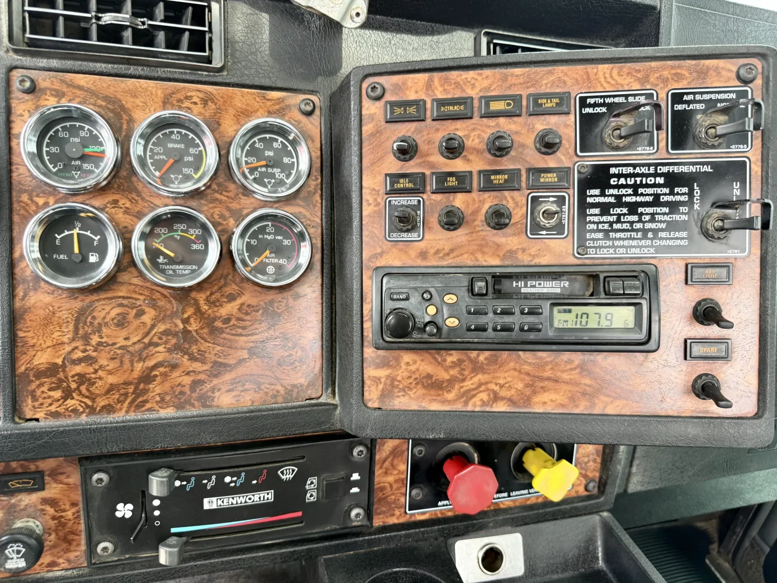 2000 Kenworth W900 in New Lenox, IL — photo 18