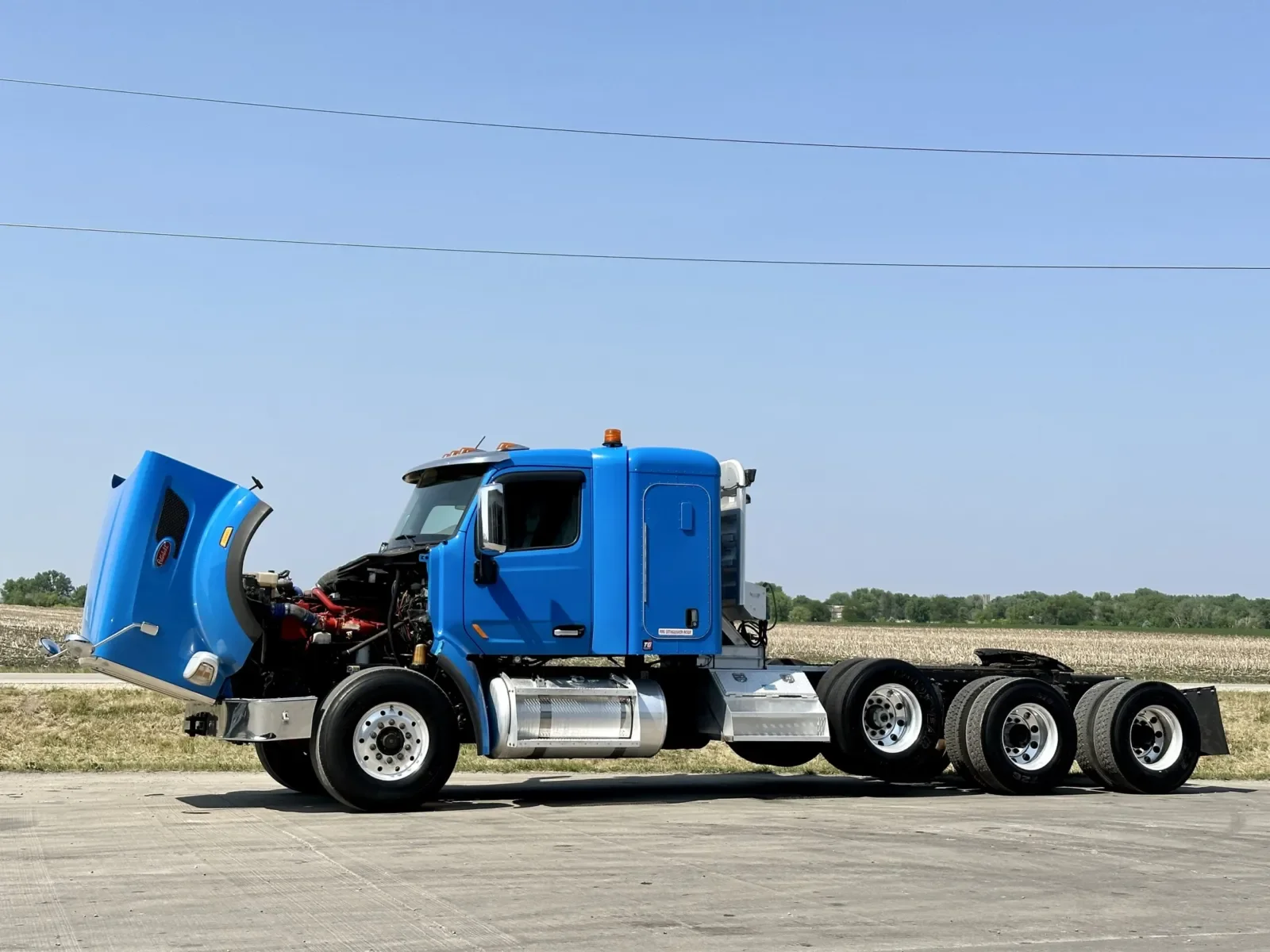 2016 Peterbilt 567 - image 10