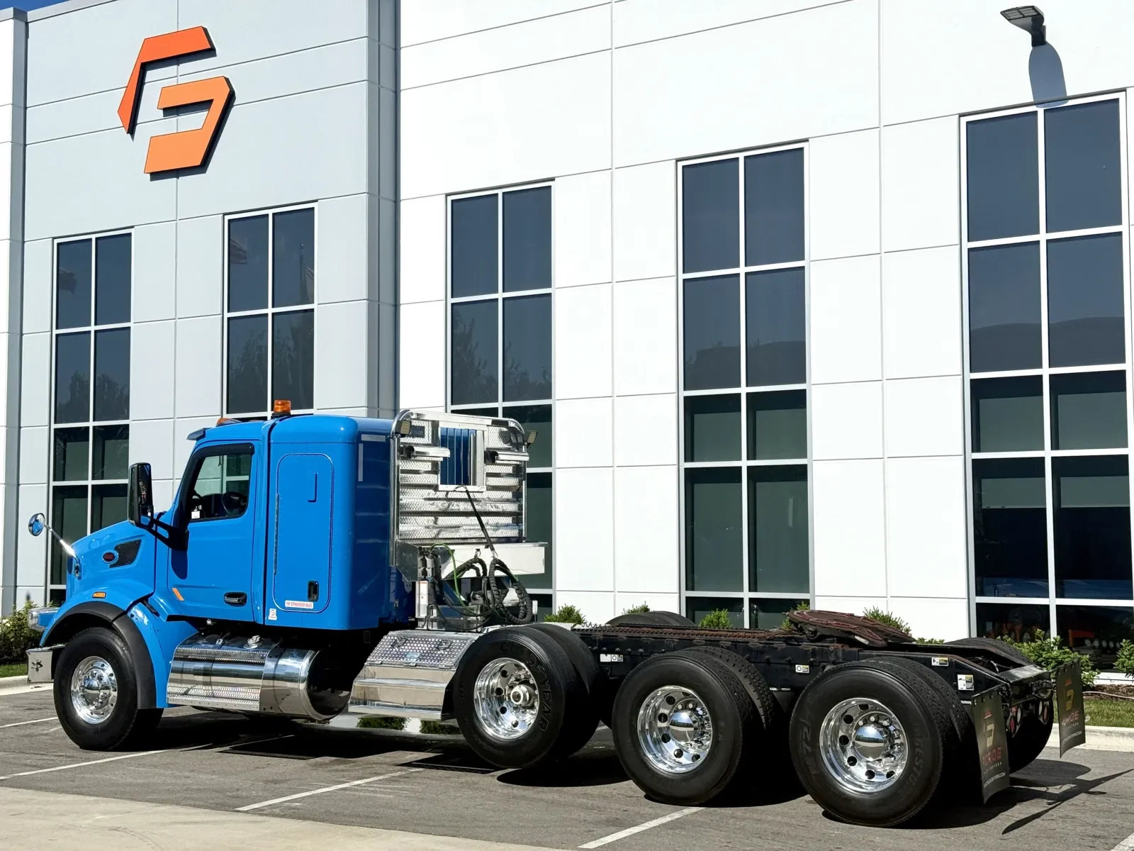 2016 Peterbilt 567 in New Lenox, IL — photo 6