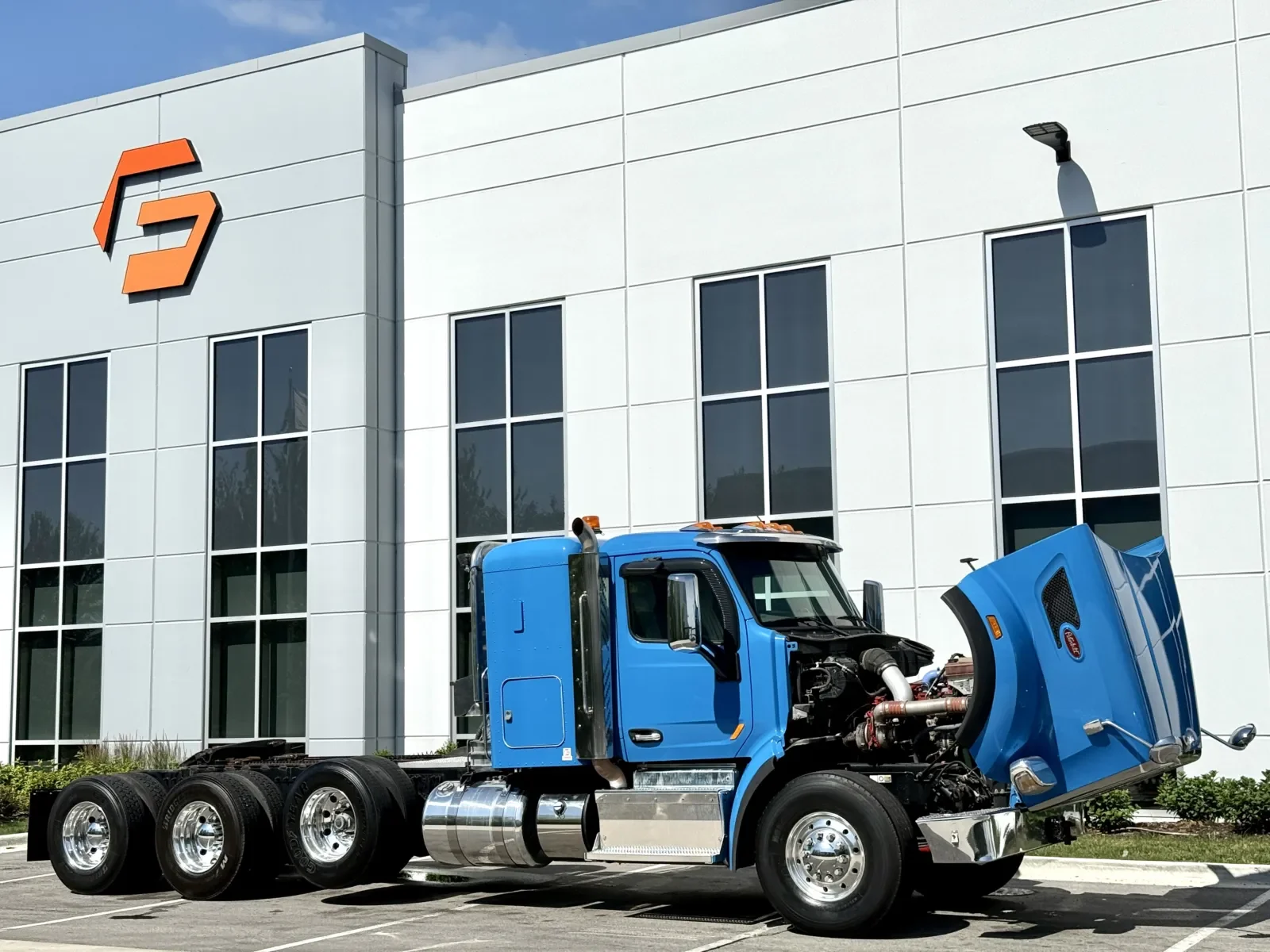 2016 Peterbilt 567 in New Lenox, IL — photo 9