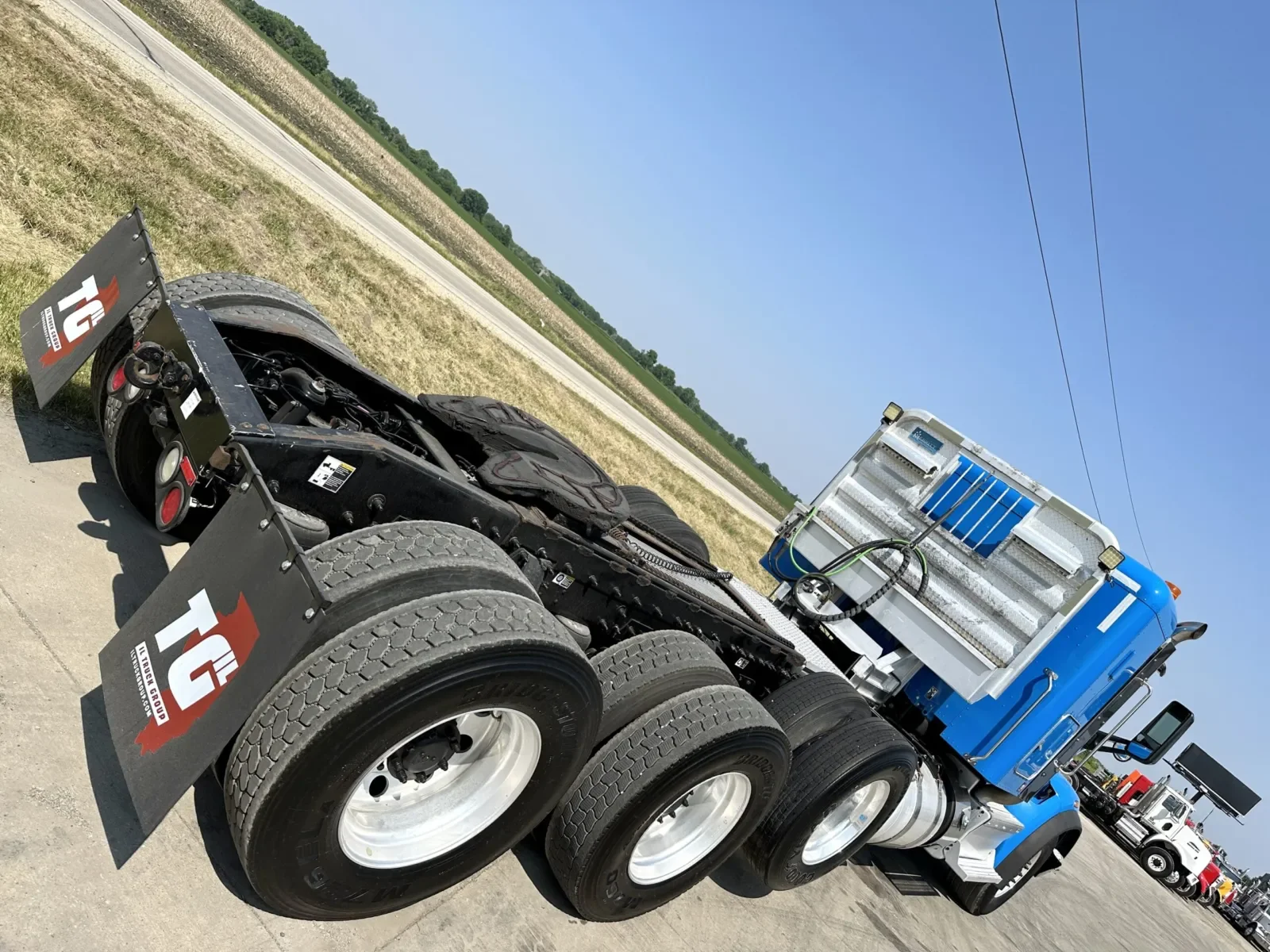 2016 Peterbilt 567 - image 11