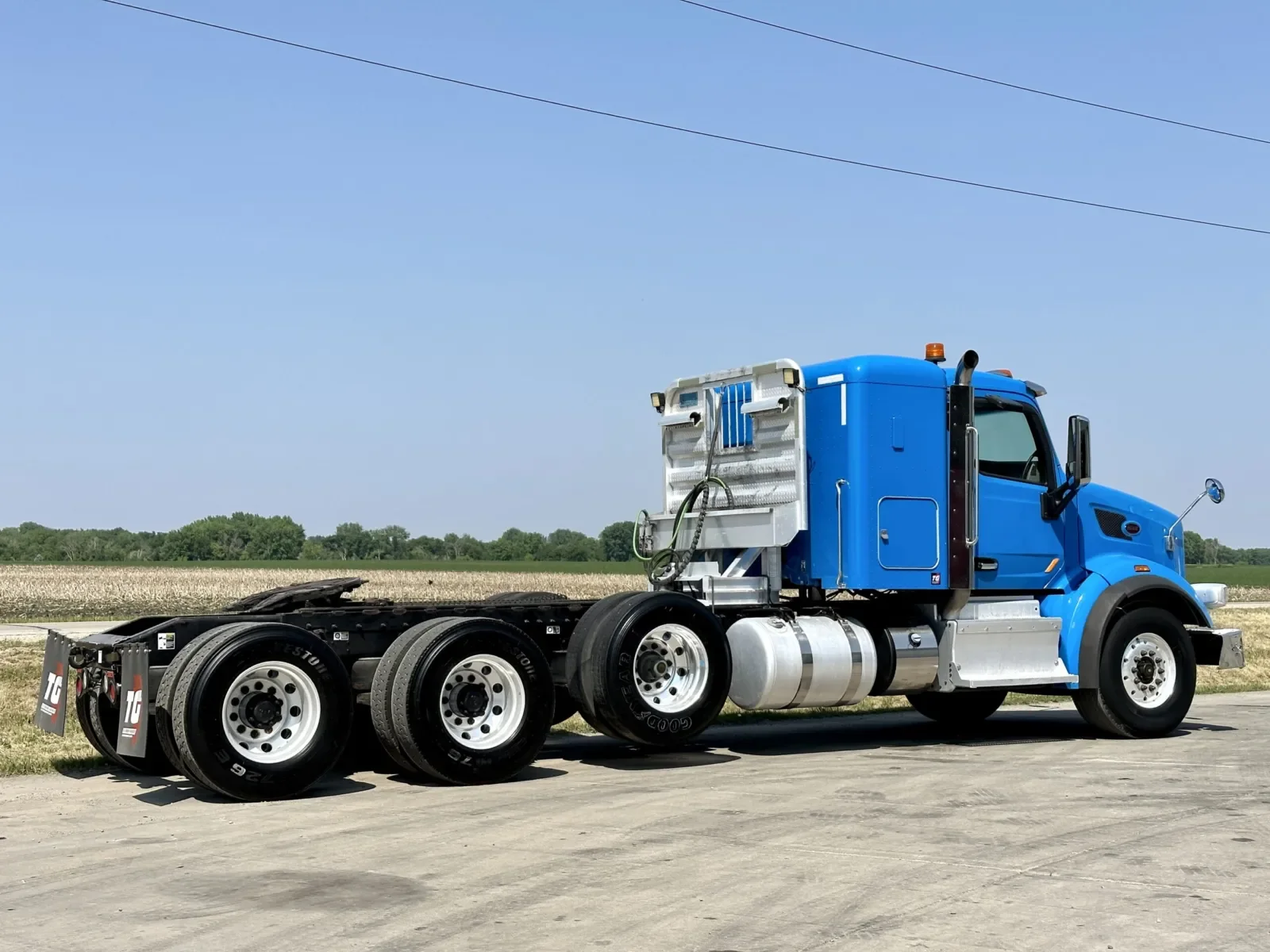 2016 Peterbilt 567 - image 5
