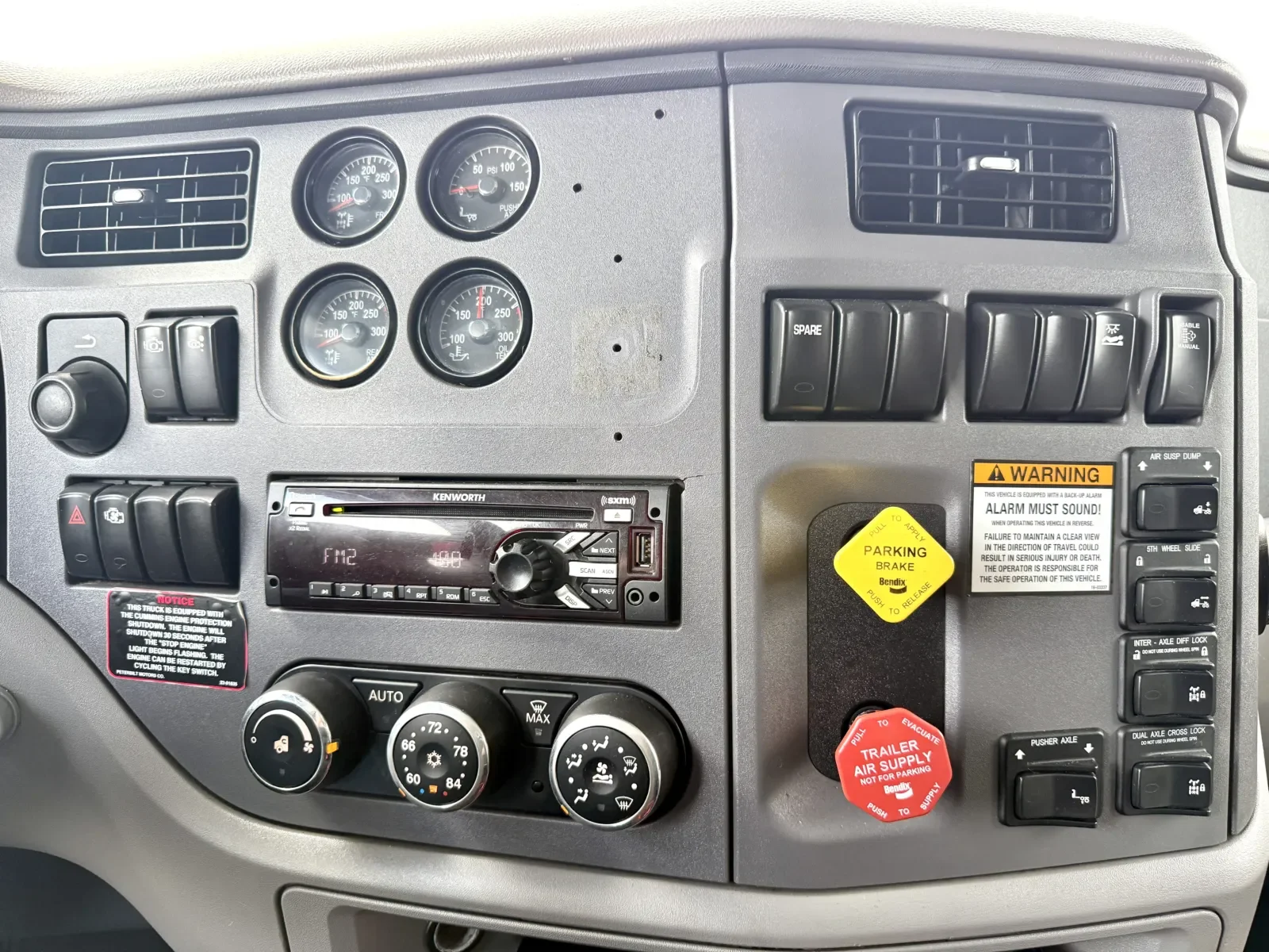 2016 Peterbilt 567 in New Lenox, IL — photo 18