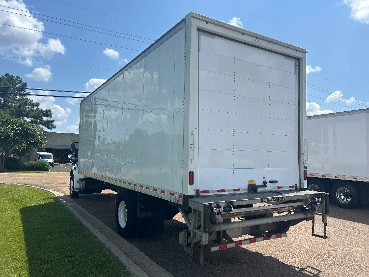 2021 Freightliner eM2 in Richland, MS — photo 6