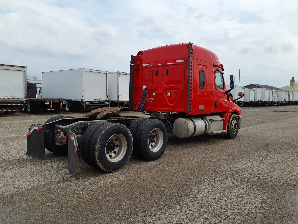 2019 Freightliner Cascadia in Wayland, MI — photo 4