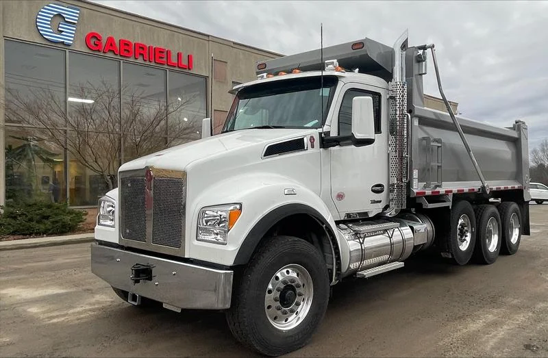 2025 Kenworth T880