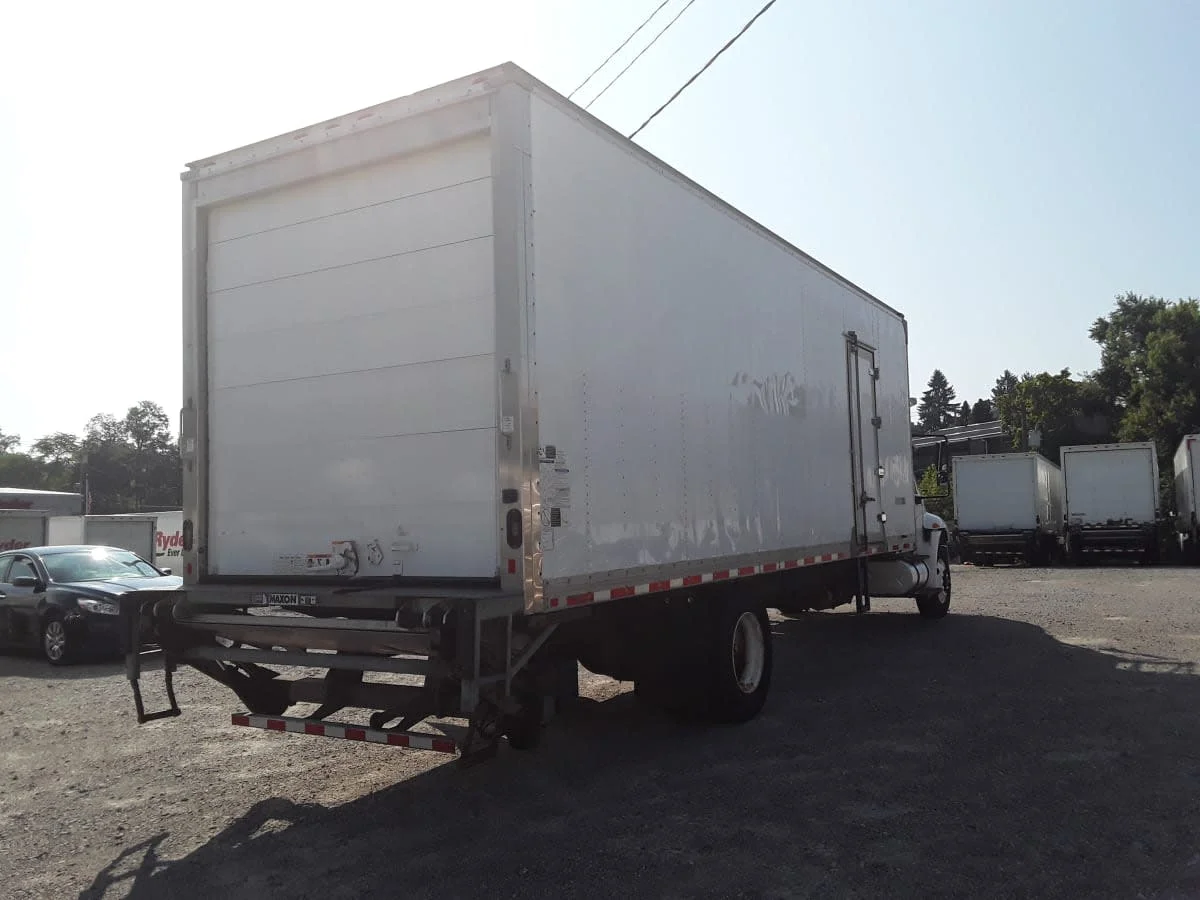 2019 International 4300 in Pittsburgh, PA — photo 4