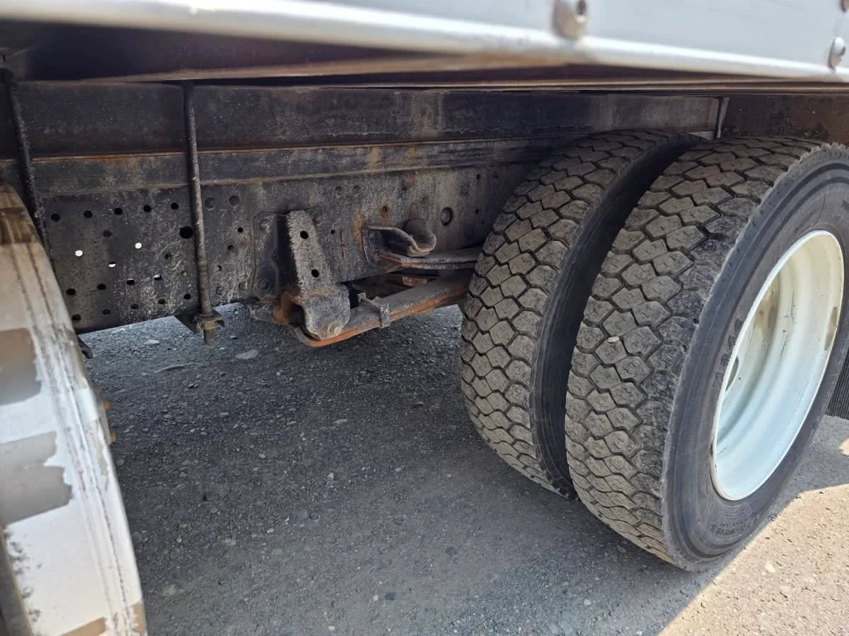 2019 Isuzu NPR - image 15