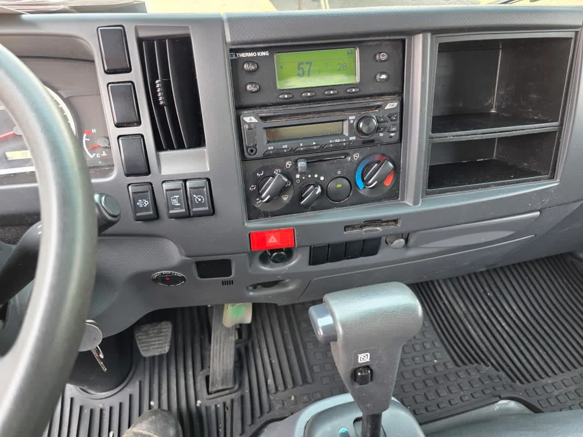 2019 Isuzu NPR - image 12