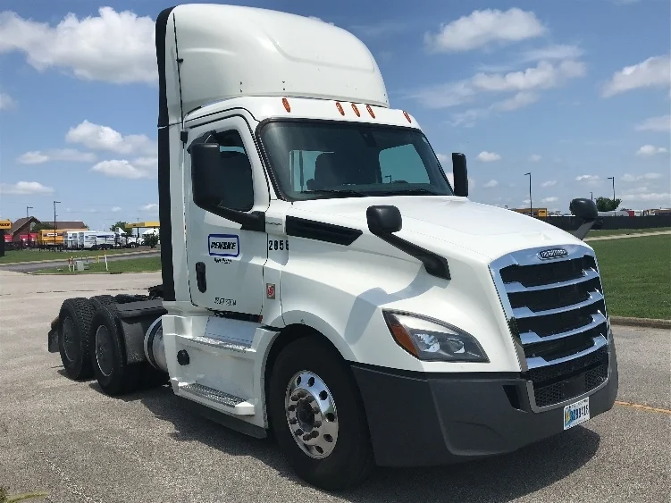 2020 Freightliner Cascadia in Evansville, IN