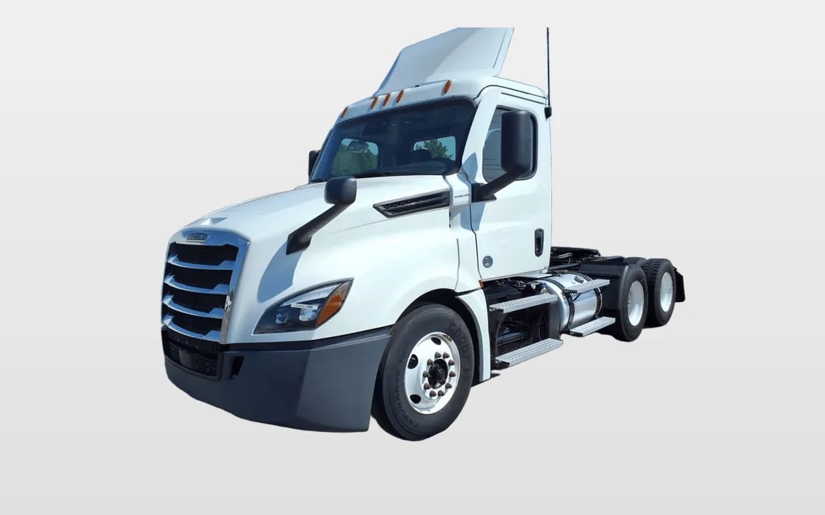 2022 Freightliner - image 1