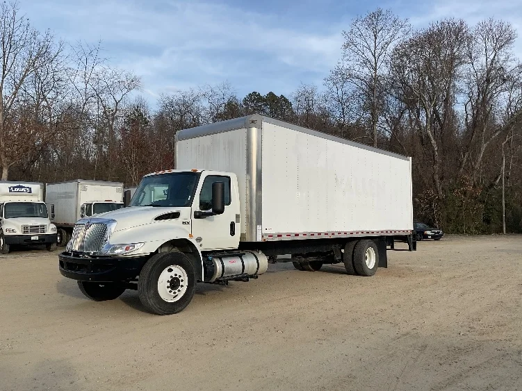 2020 International MV - image 3