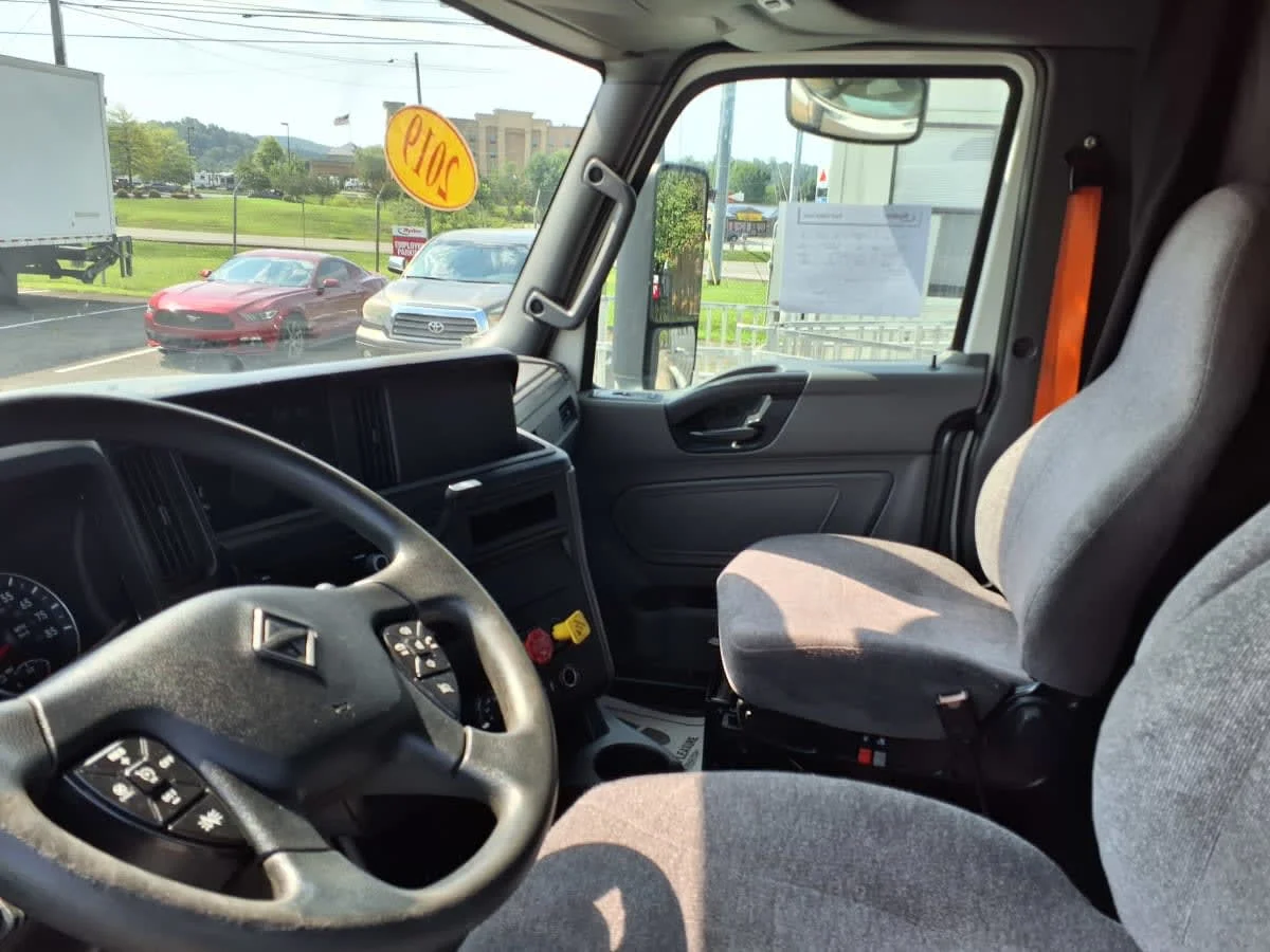 2019 International LT in Knoxville, TN — photo 7