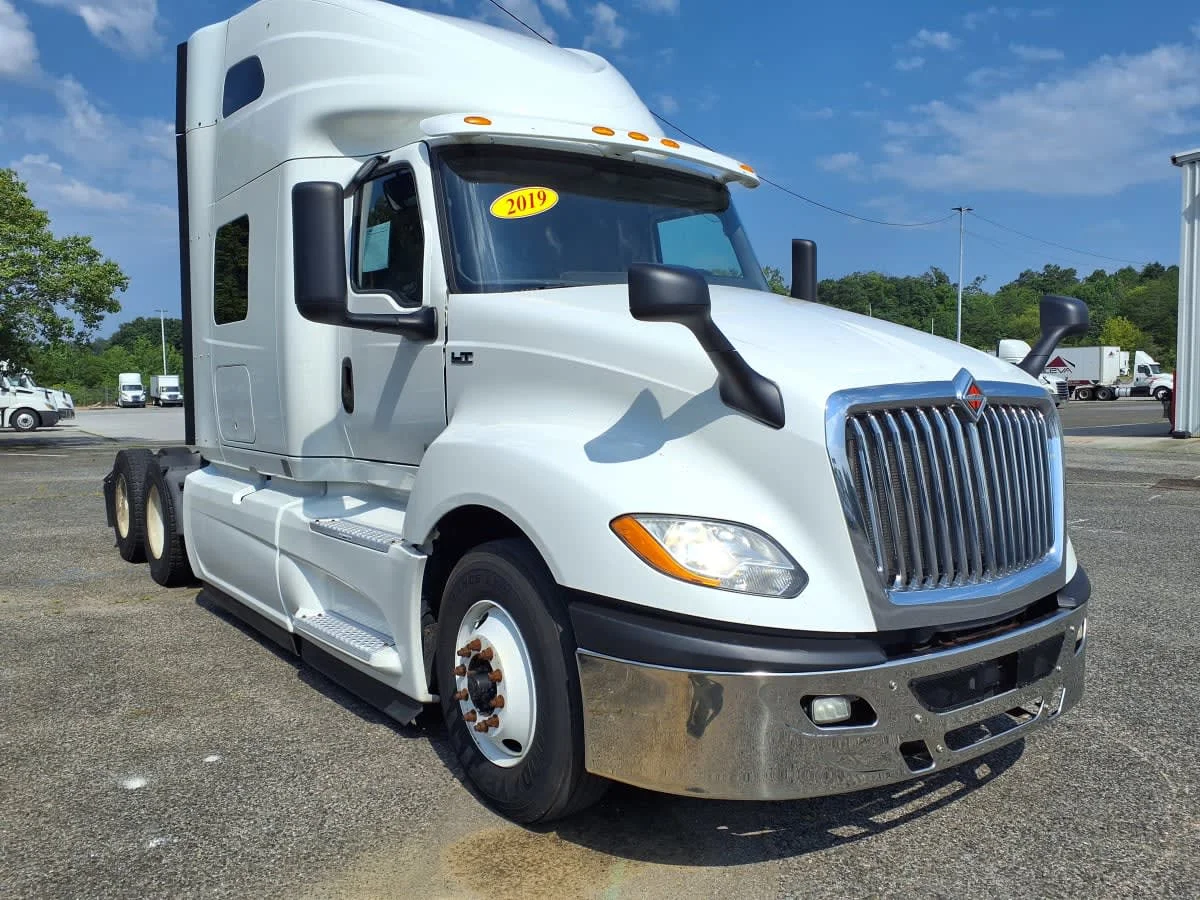 2019 International LT in Knoxville, TN — photo 3