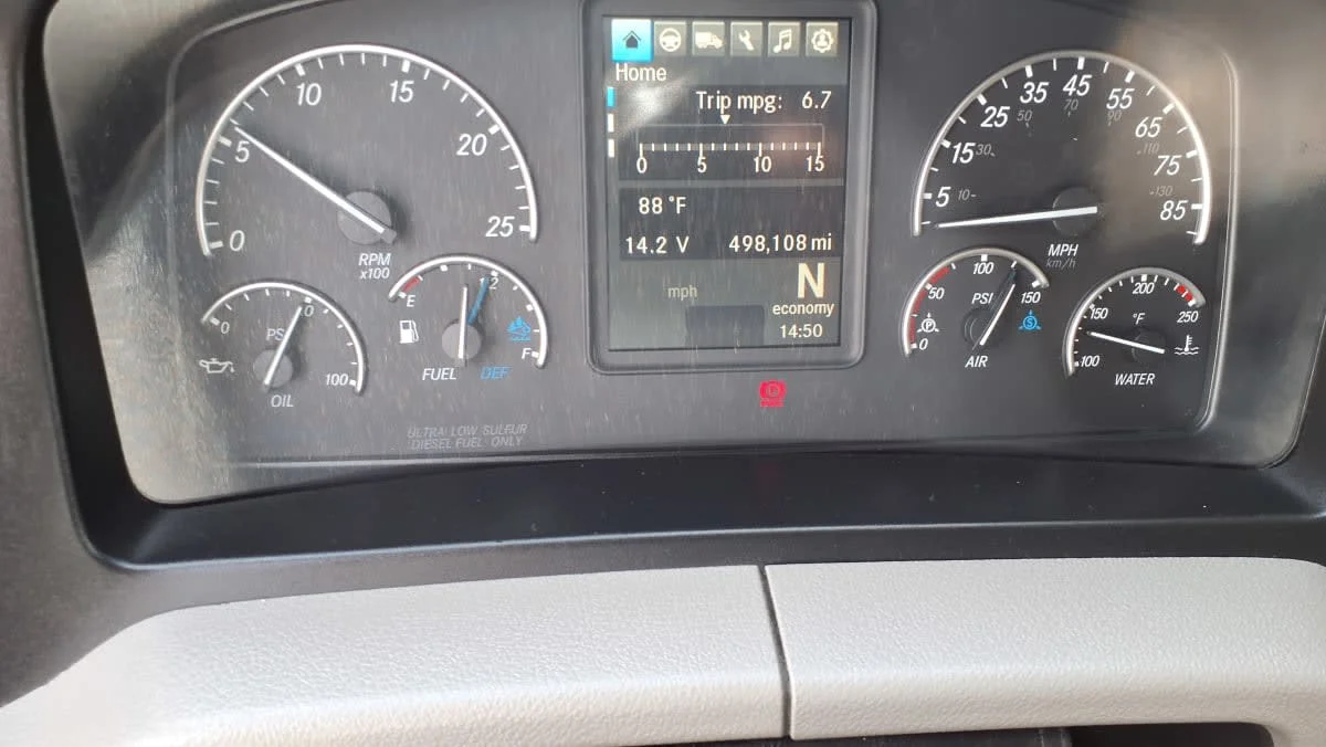 2020 Freightliner Cascadia - image 10