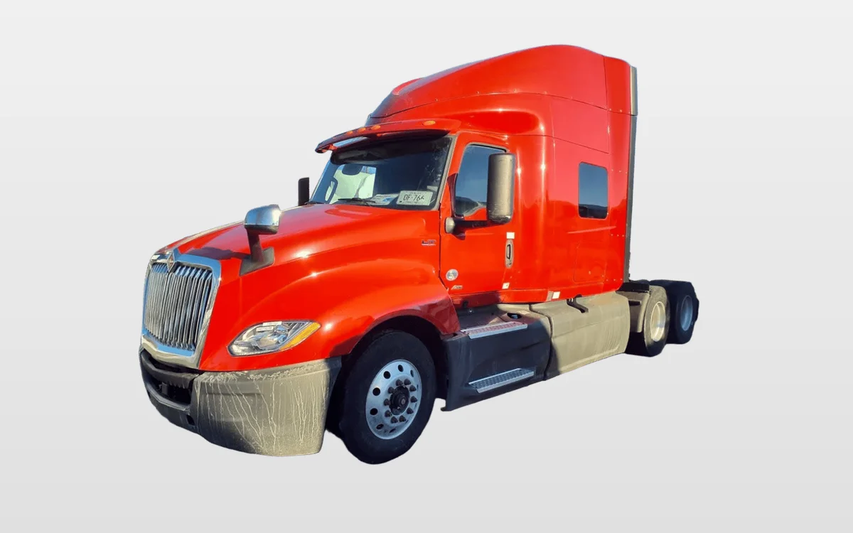 2020 International LT - image 1