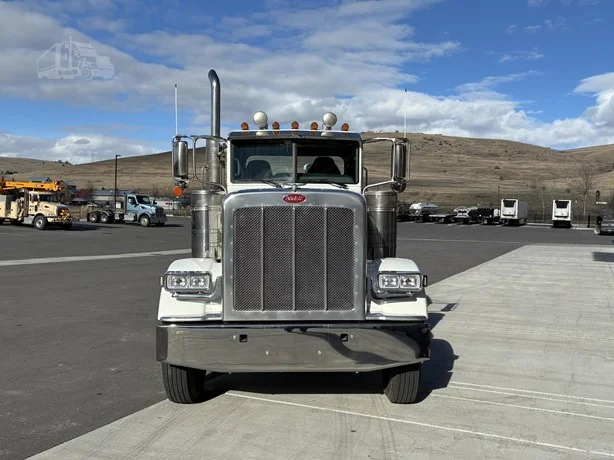 2020 Peterbilt 389 in Missoula, MT — photo 4