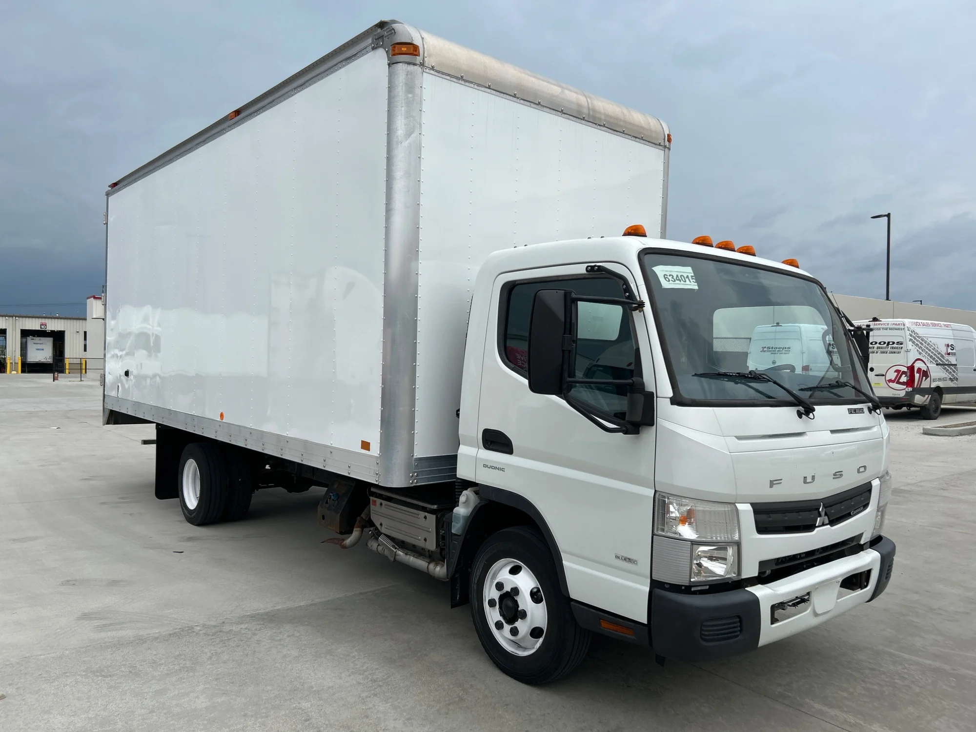 2017 Mitsubishi Fuso in Lafayette, IN — photo 3