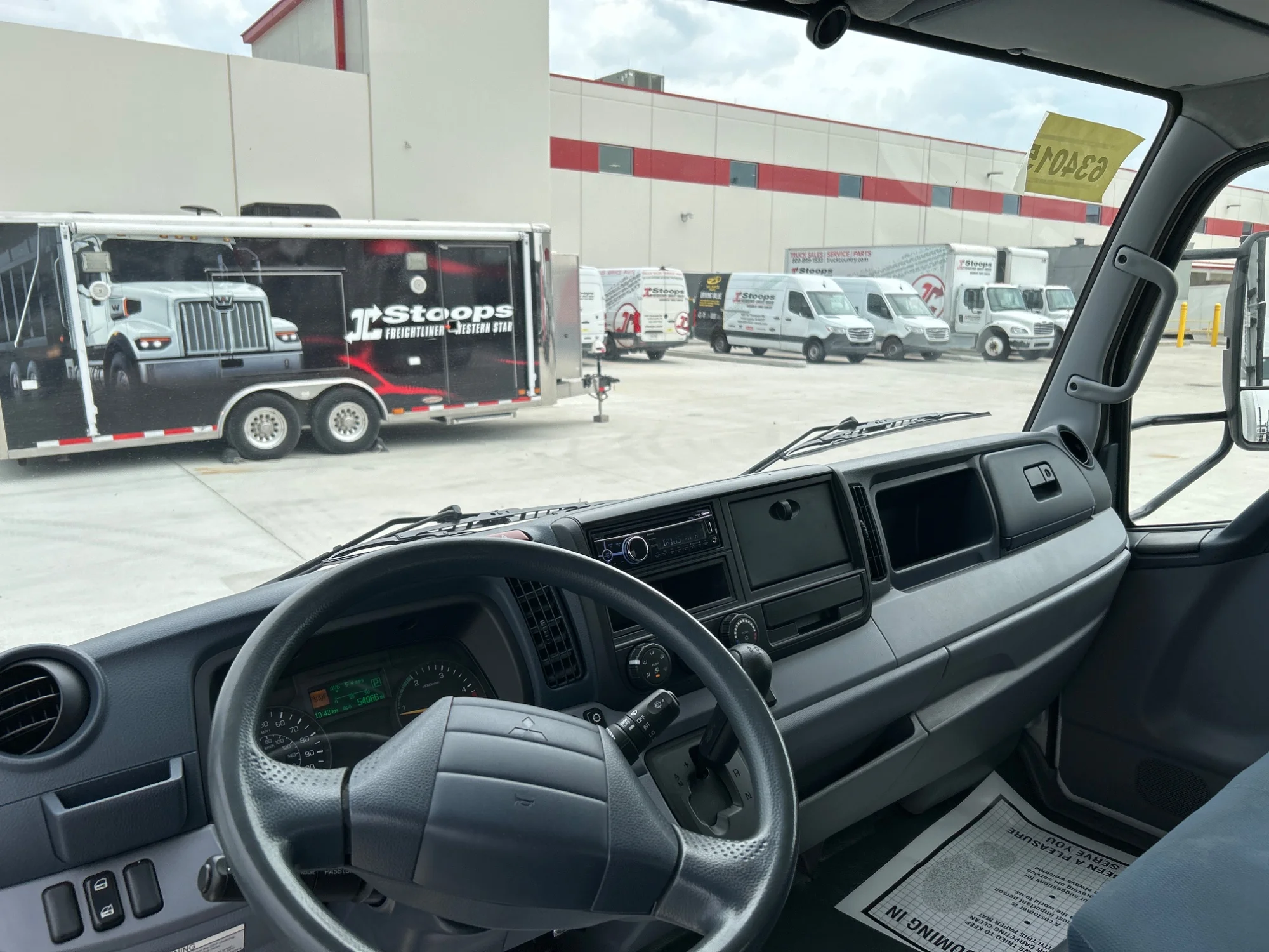 2017 Mitsubishi Fuso in Lafayette, IN — photo 5