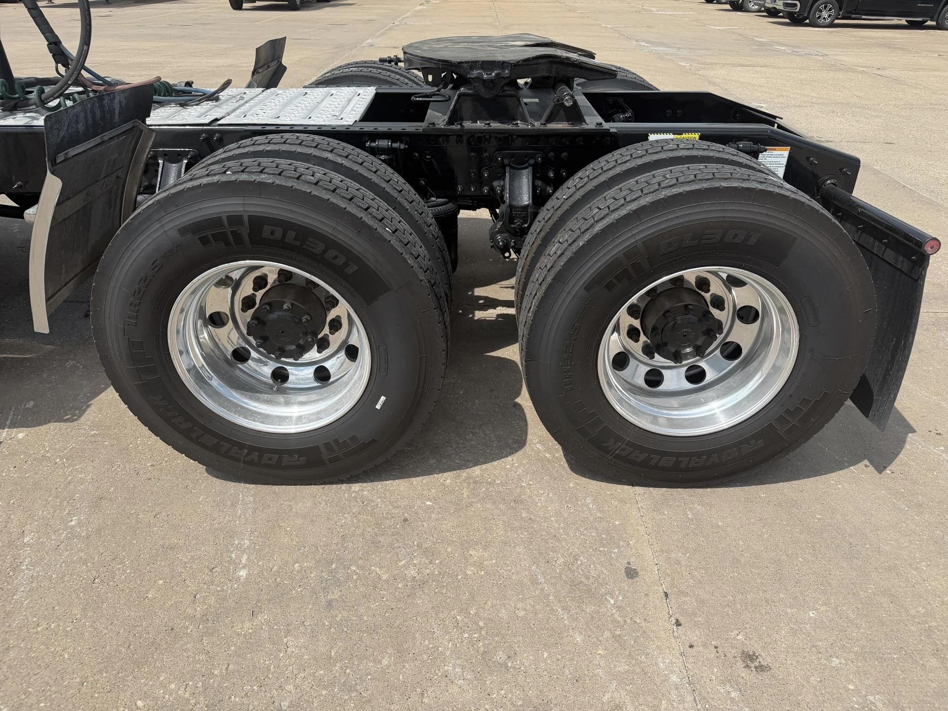 2024 Mack Pinnacle in Mediapolis, IA — photo 4