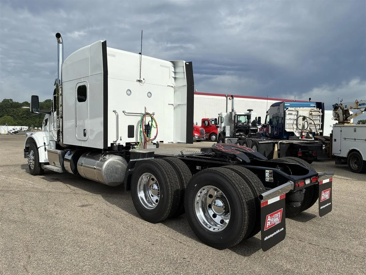 2027 Peterbilt 567 in South St. Paul, MN — photo 2