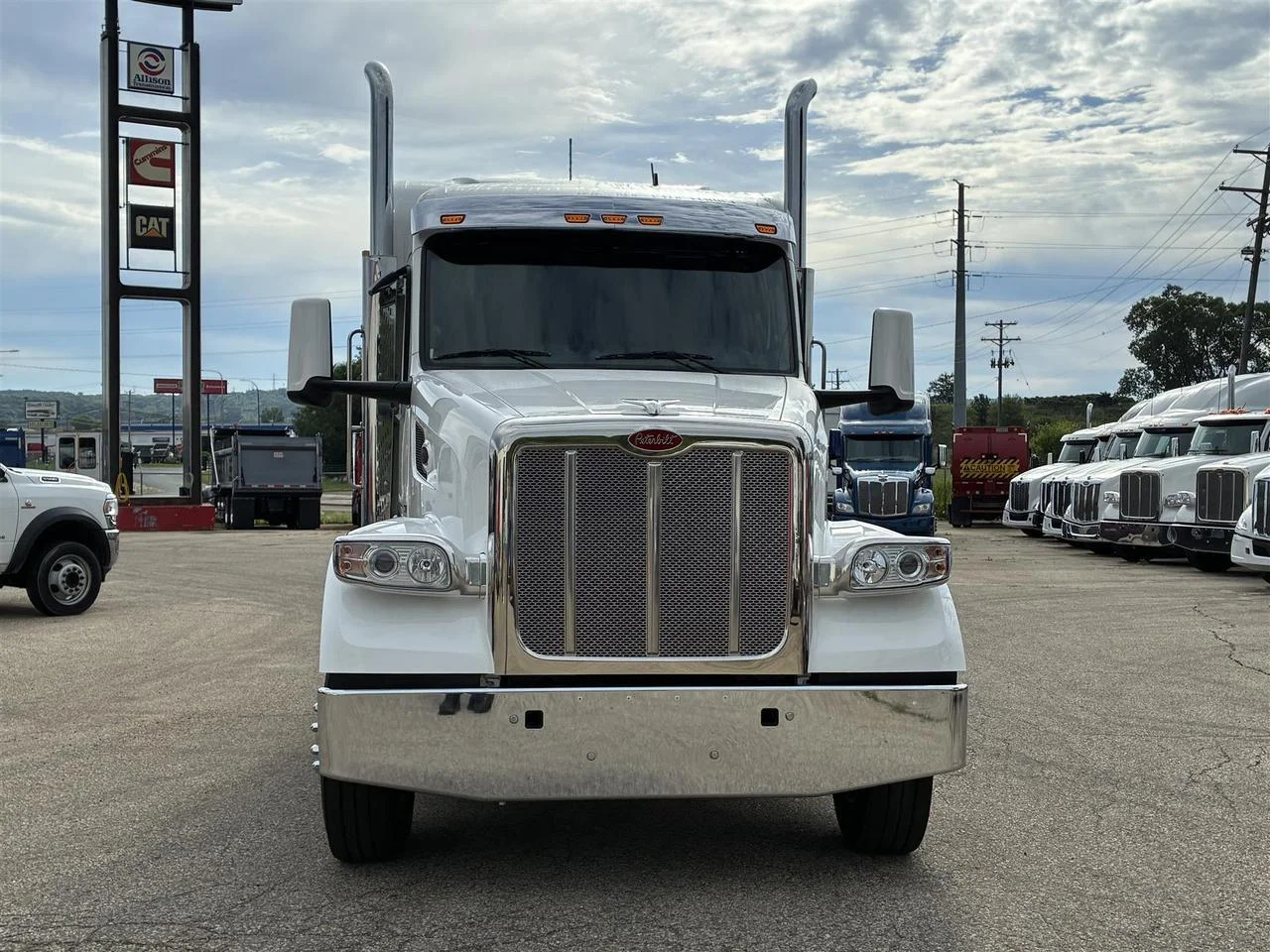 2027 Peterbilt 567 in South St. Paul, MN — photo 7