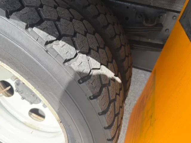 2021 Isuzu NQR - image 13