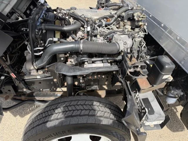 2021 Isuzu NQR - image 14