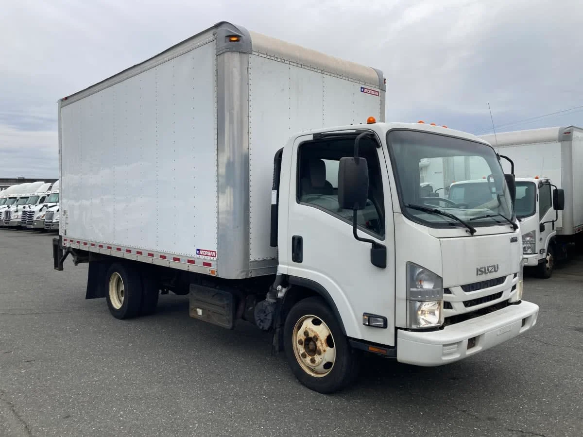 2018 Isuzu NQR - image 3