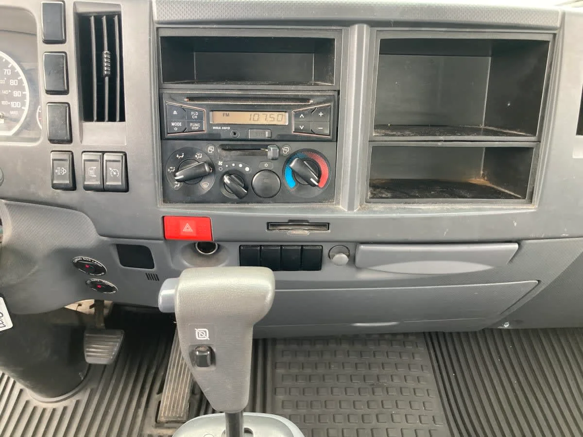 2018 Isuzu NQR in Springfield, MA — photo 10