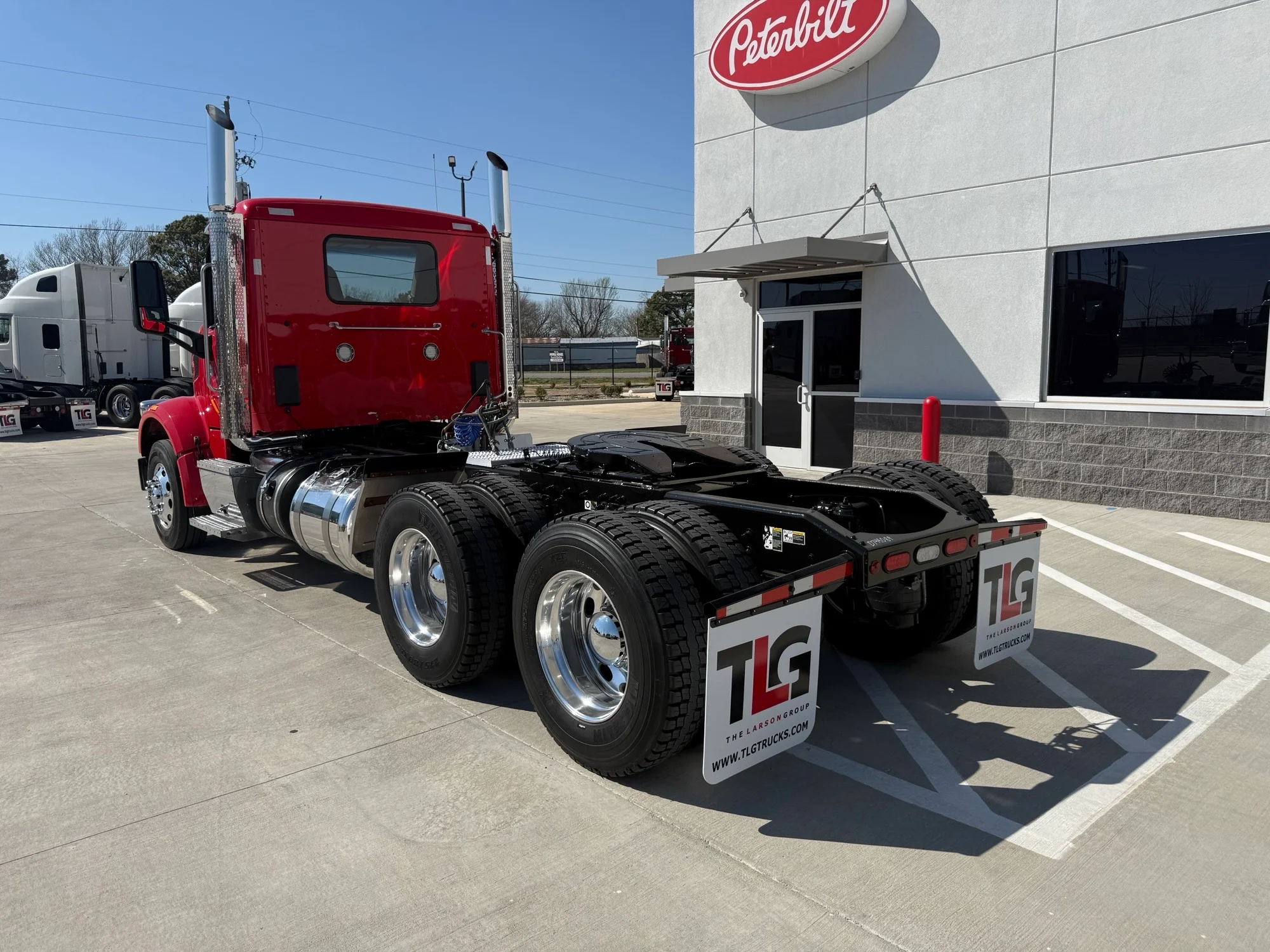 2021 Peterbilt 567 - image 3