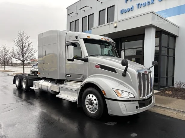 2025 Peterbilt 579 in Salt Lake City, UT — photo 2