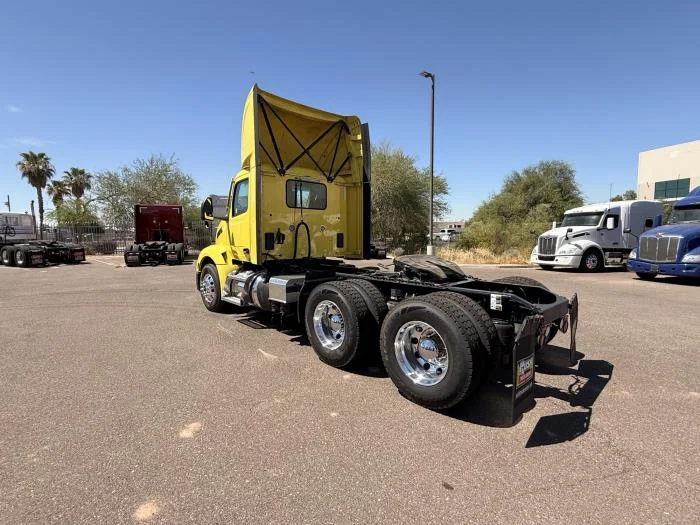 2023 Peterbilt 579 — photo 4