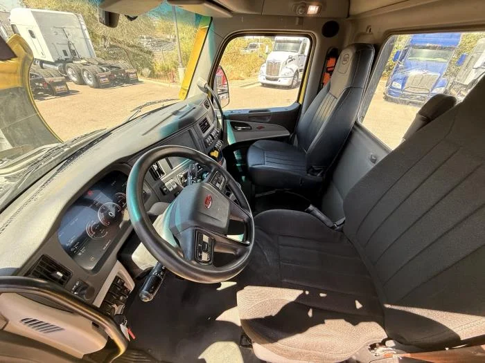2023 Peterbilt 579 — photo 11