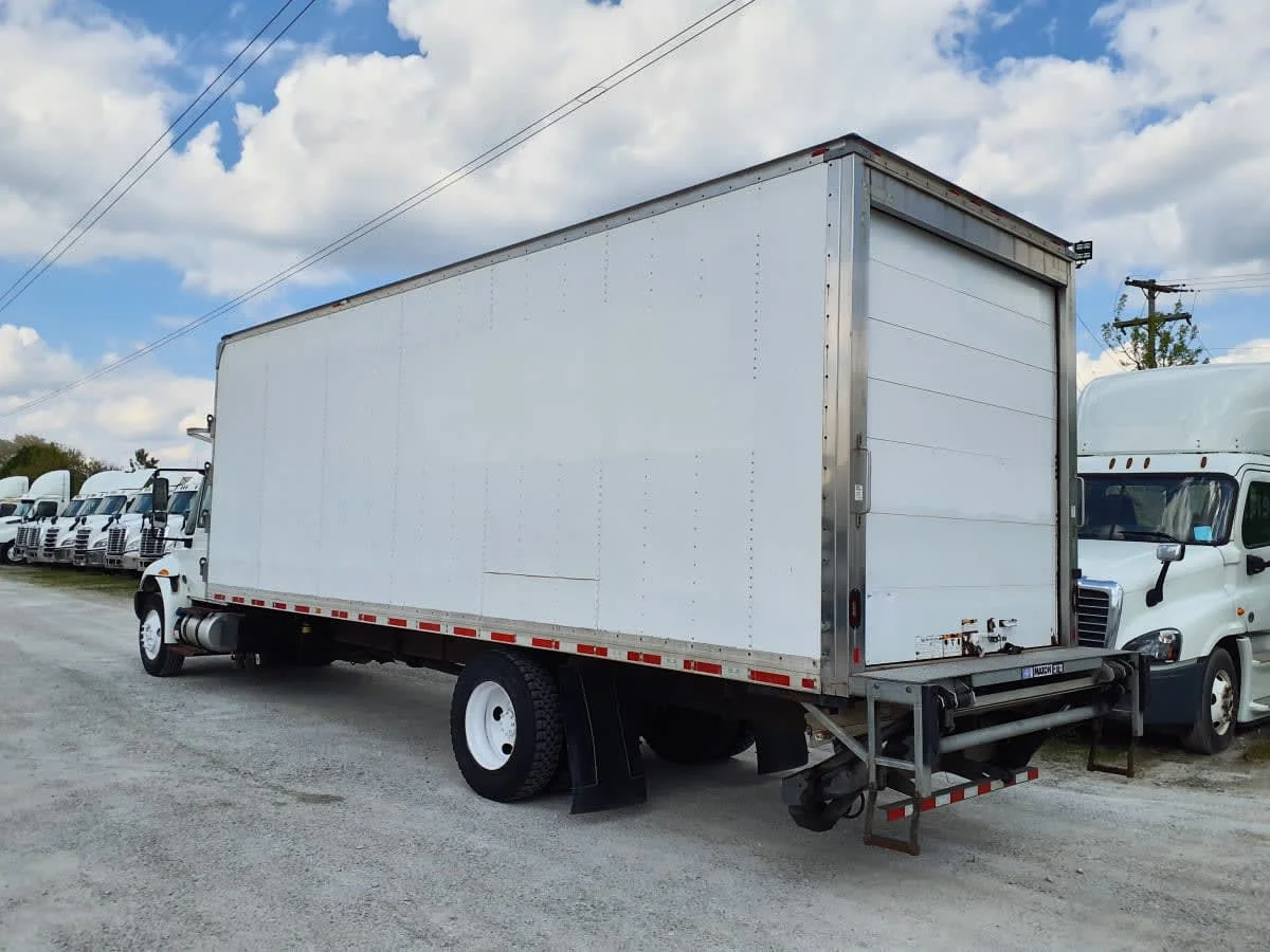 2019 International 4300 in Indianapolis, IN — photo 6