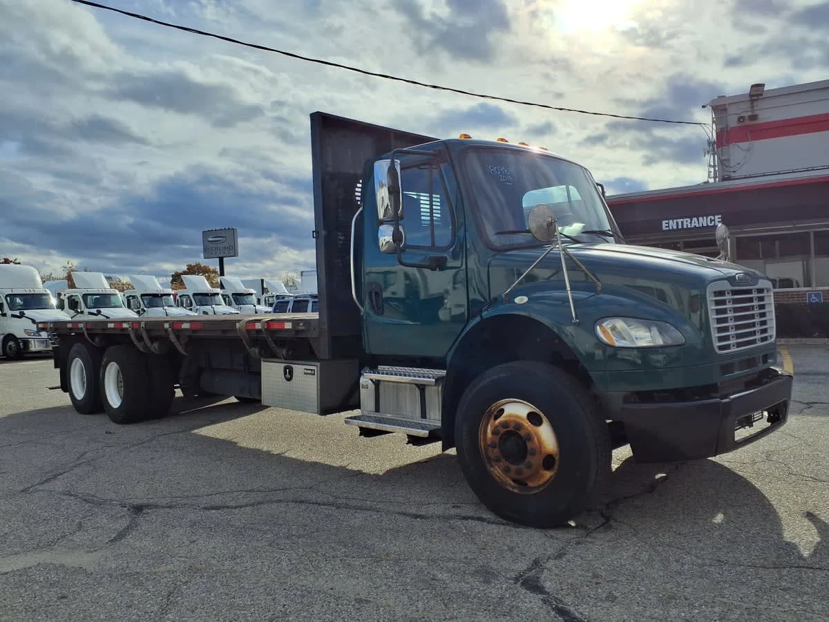 2019 Freightliner M2 106 in Warwick, RI — photo 3
