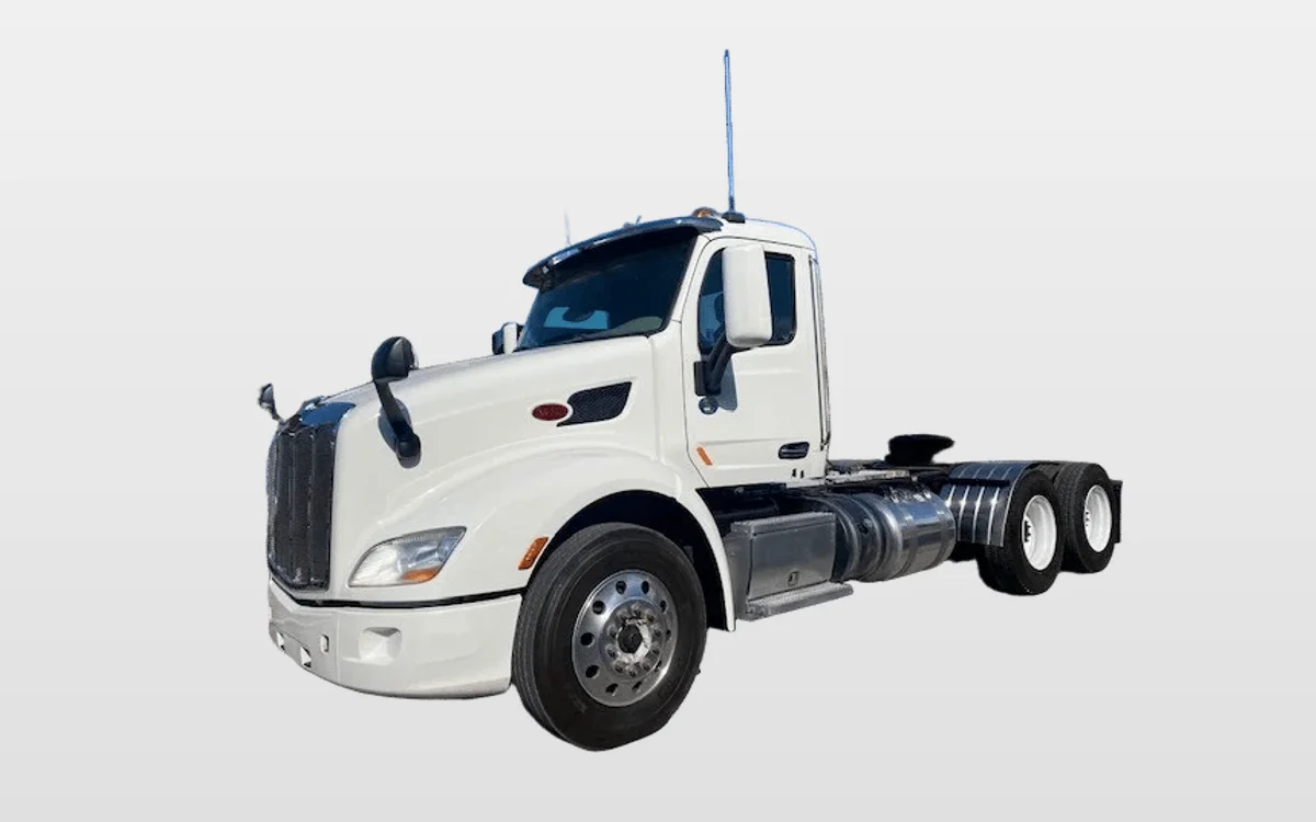 2020 Peterbilt 579 - image 1