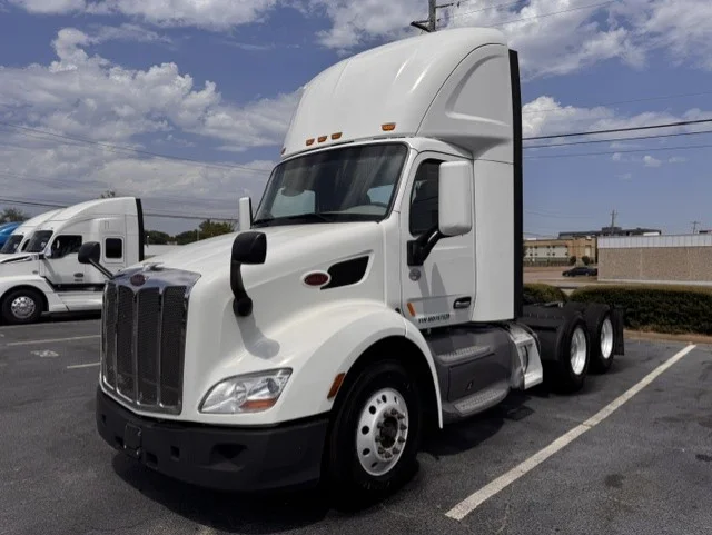 2021 Peterbilt 579 in Memphis, TN — photo 2