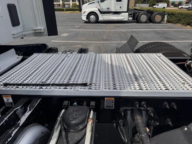 2021 Peterbilt 579 in Memphis, TN — photo 4