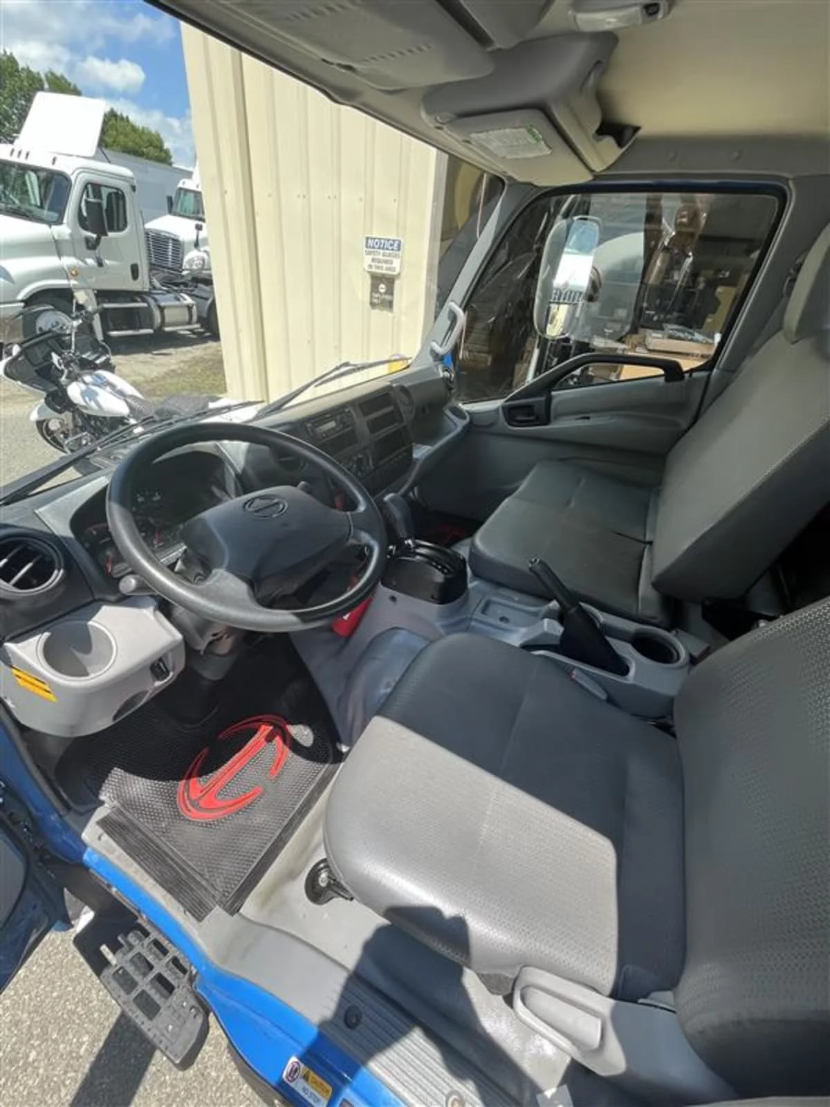 2019 Hino in Ashland, VA — photo 7