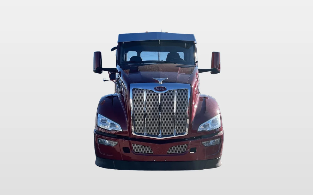 2022 Peterbilt 579 - image 1