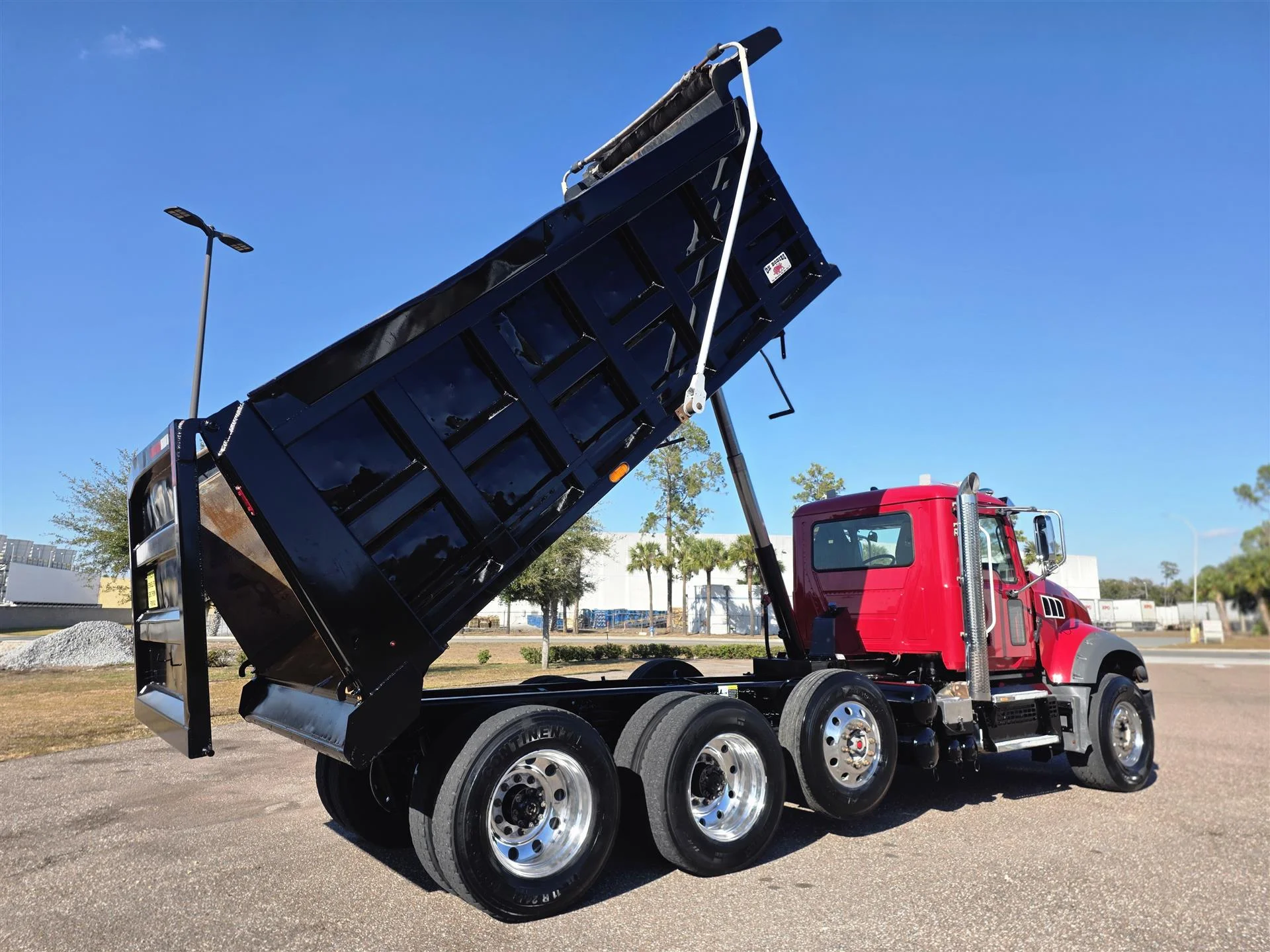 2019 Mack Granite - image 14