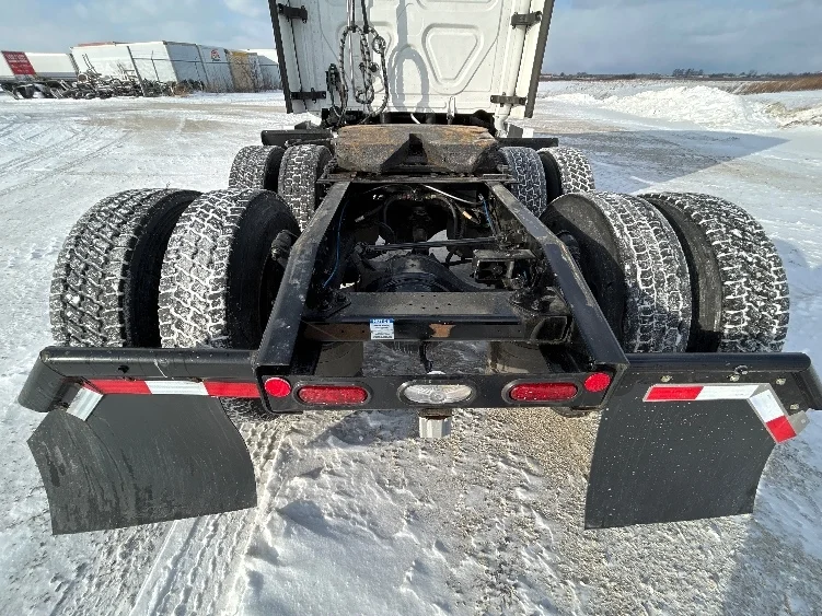 2023 Freightliner Cascadia - image 6