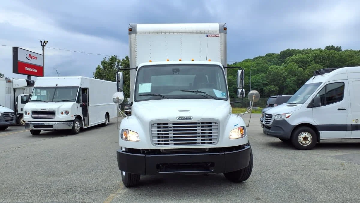 2019 Freightliner M2 106 in Salisbury, MA — photo 2