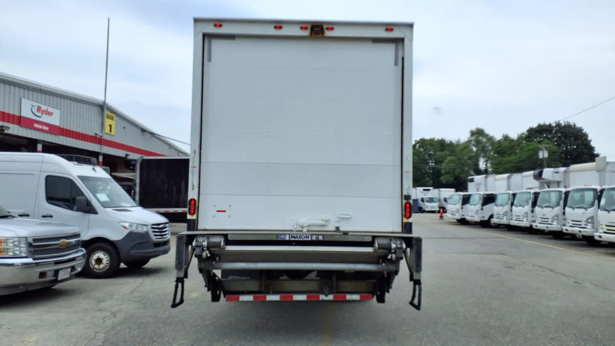 2019 Freightliner M2 106 in Salisbury, MA — photo 5
